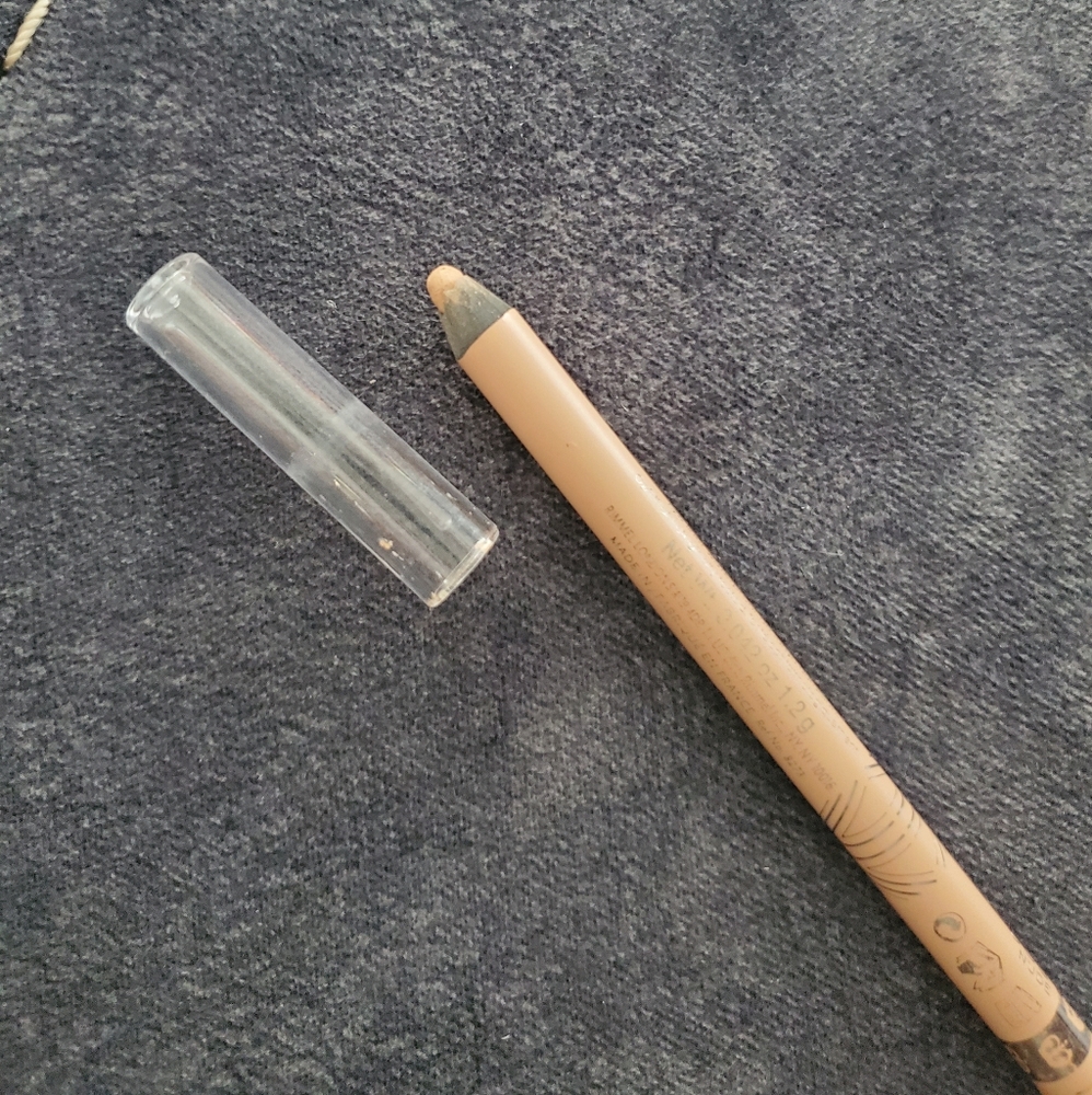 Rimmel London nude eyeliner - Picture 3 of 4